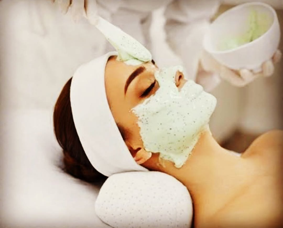 Lacrima Güzellik Salonu | Ankara Çankaya Güzellik Salonu | Ankara Çankaya Protez Tırnak | Ankara Çankaya Manikür | Ankara Çankaya Pedikür | Ankara Çankaya Kalıcı Makyaj | Ankara Çankaya Cilt Bakımı